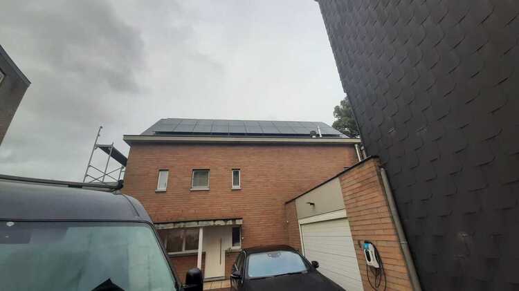 Zonnepanelen-Leuven-leien-dak